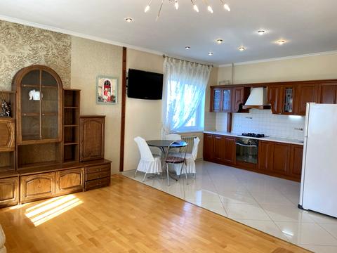 квартира за адресою Івана Дяченка вул., 20Б