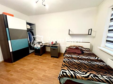 квартира за адресою Софії Русової вул., 5-Б