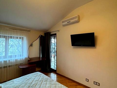 квартира за адресою Євгена Коновальця вул. (), 17