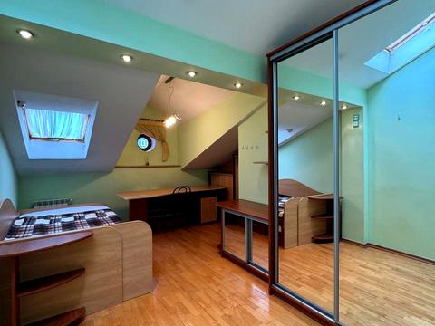 квартира за адресою Євгена Коновальця вул. (), 17