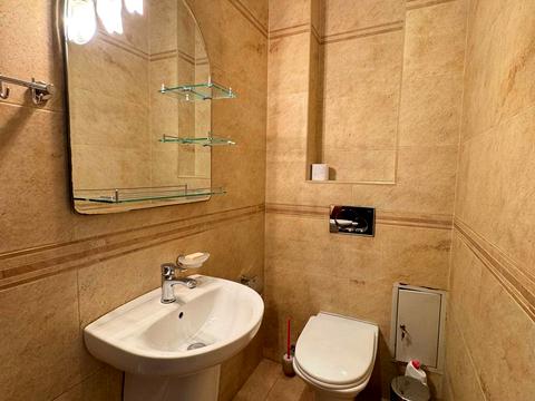 квартира за адресою Євгена Коновальця вул. (), 17