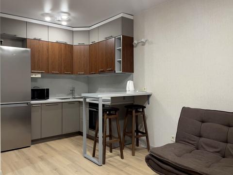 квартира за адресою Салютна вул., 2к16