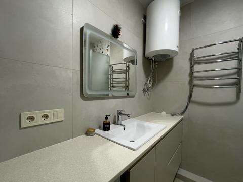 квартира за адресою Салютна вул., 2к16