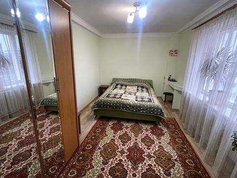 квартира за адресою Гетьмана Кирила Розумовського вул. (Миколи Краснова), 12