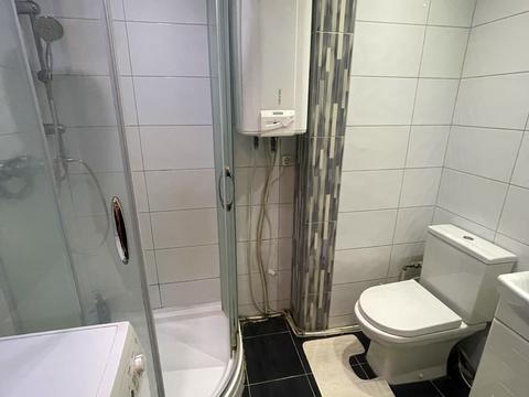 квартира за адресою Гетьмана Кирила Розумовського вул. (Миколи Краснова), 12