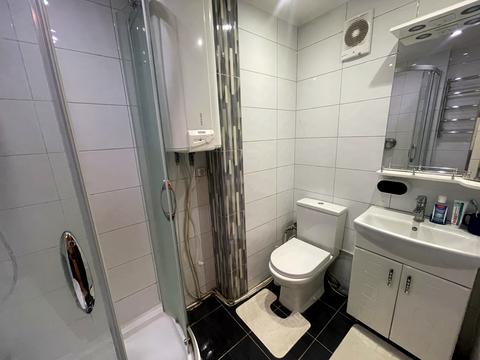 квартира за адресою Гетьмана Кирила Розумовського вул. (Миколи Краснова), 12