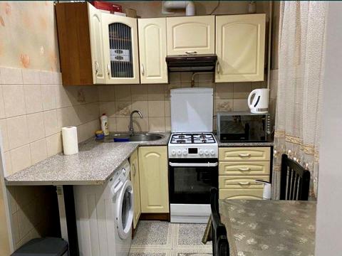 квартира за адресою Гетьмана Петра Дорошенка вул. (Генерала Грушевого), 14