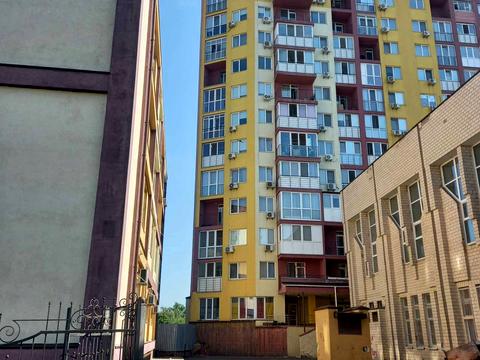 квартира за адресою Вахтанга Кікабідзе вул. (Булгакова), 12