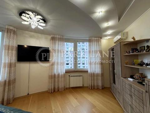 квартира по адресу Олены Пчилки ул., 2