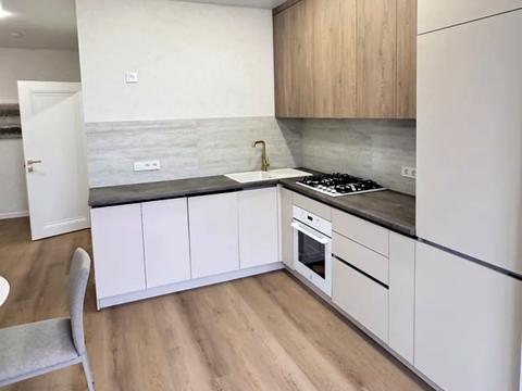 квартира за адресою Панаса Мирного вул., 16/4