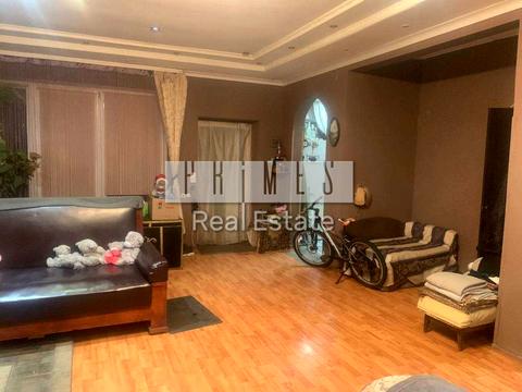 будинок за адресою Комсомольська вул.