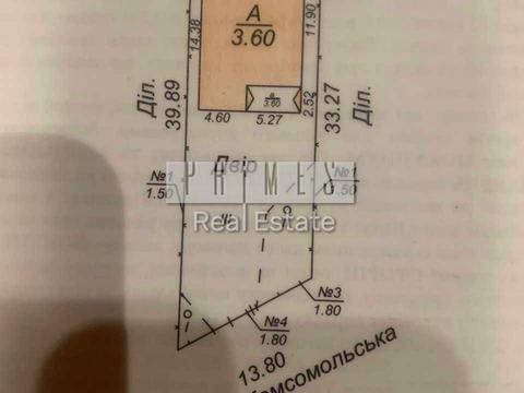 будинок за адресою Комсомольська вул.