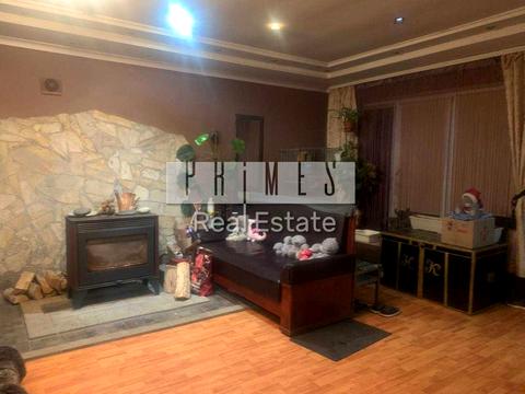 будинок за адресою Комсомольська вул.