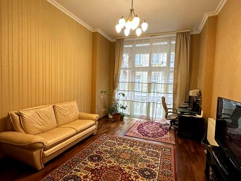 квартира за адресою Олександра Кониського вул. (), 6