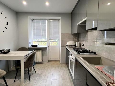 квартира за адресою Вольського, 8