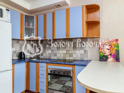 квартира за адресою Сім'ї Стешенків вул. (Тимофія Строкача), 9