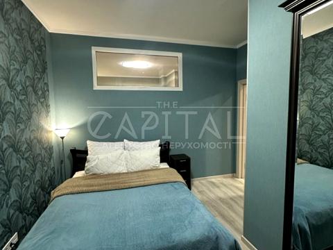 квартира за адресою Академіка Писаржевського вул., 8