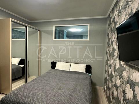 квартира за адресою Академіка Писаржевського вул., 8