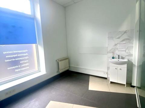 комерційна за адресою Костя Левицького вул. (), 55а