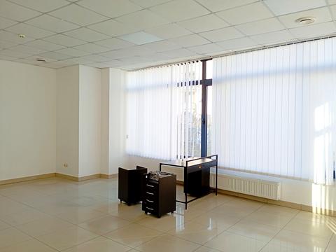 комерційна за адресою Тичини вул., 1