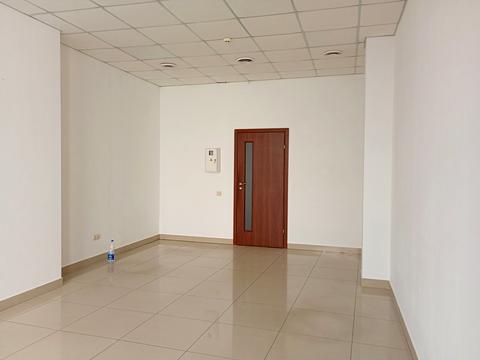 комерційна за адресою Тичини вул., 1