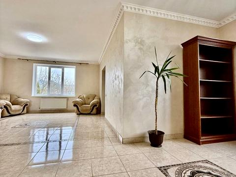 будинок за адресою Головна