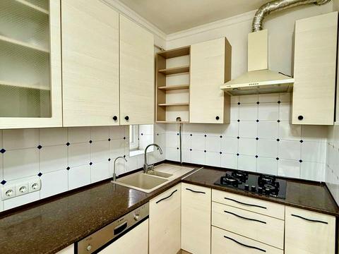 будинок за адресою Головна