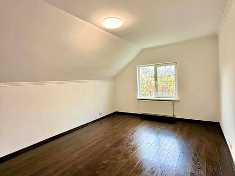 будинок за адресою Головна