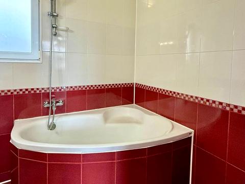 будинок за адресою Головна