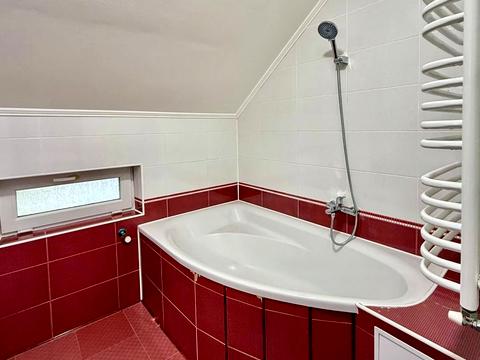 будинок за адресою Головна