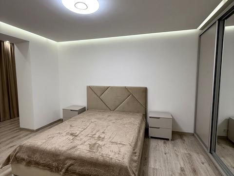 квартира по адресу Александра Довженко ул., 33