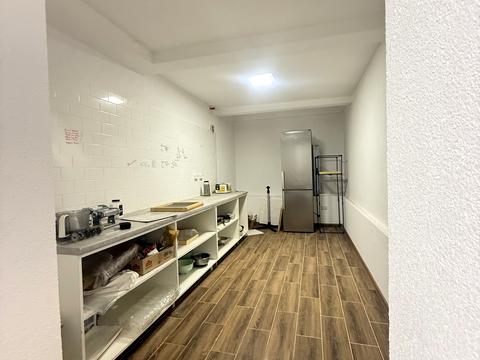 комерційна за адресою Пирогова вул., 76а