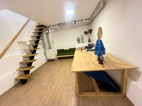 комерційна за адресою Пирогова вул., 76а