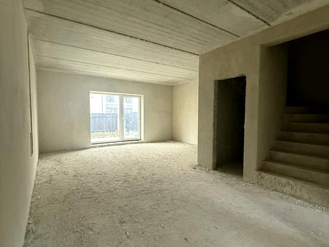 будинок за адресою Місячна вул.