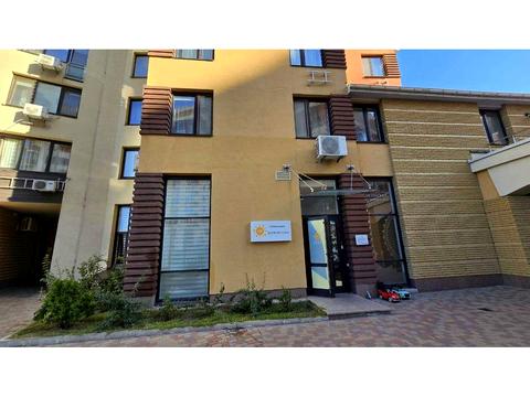 комерційна за адресою Юлії Здановської вул. (Ломоносова), 73-В