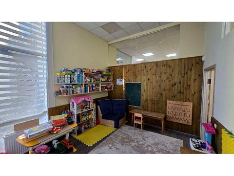 комерційна за адресою Юлії Здановської вул. (Ломоносова), 73-В