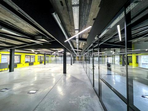 комерційна за адресою Велика Васильківська вул. (Червоноармійська), 55