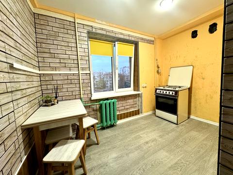 квартира за адресою Зодчих вул., 6-А