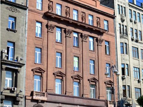 комерційна за адресою Хрещатик вул., 8