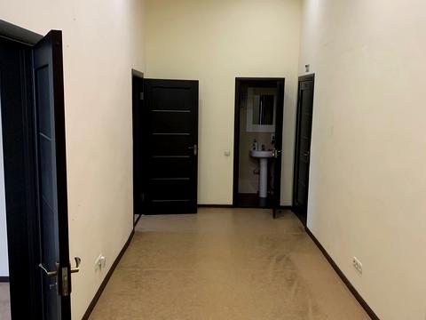 комерційна за адресою Хрещатик вул., 8