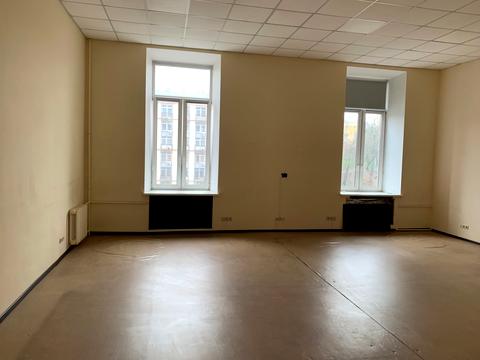 комерційна за адресою Хрещатик вул., 8