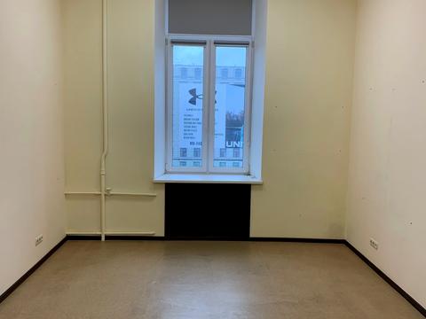 комерційна за адресою Хрещатик вул., 8