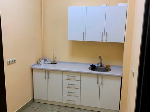 комерційна за адресою Хрещатик вул., 8