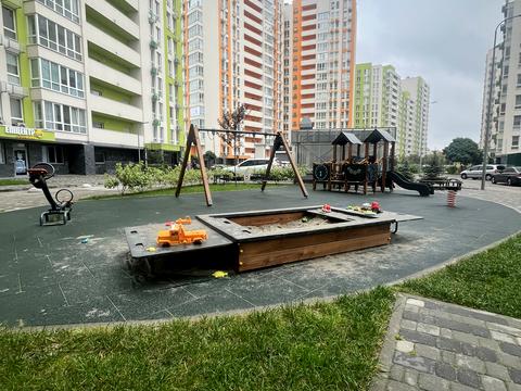 квартира по адресу Олеся Бердника ул., 1-Д