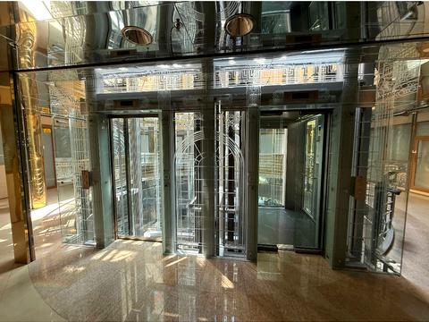 коммерческая по адресу Большая Васильковская ул. (Красноармейская), 1-3