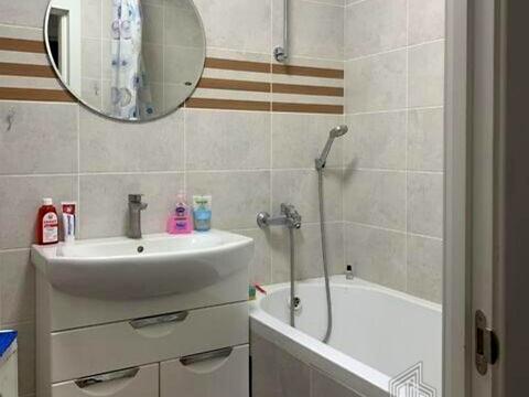 квартира за адресою Генерала Генадія Воробйова вул. (Курська), 8-А