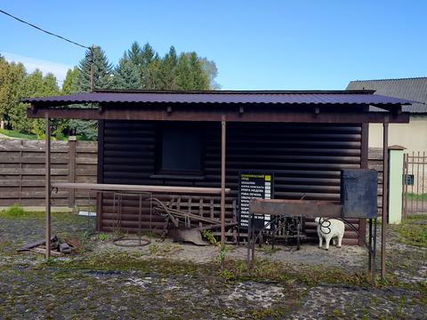 коммерческая по адресу Івана Франка, 1