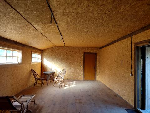 коммерческая по адресу Івана Франка, 1