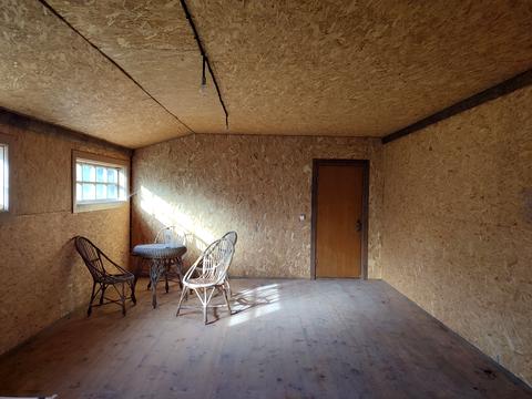 коммерческая по адресу Івана Франка, 1