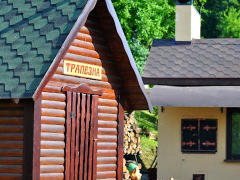 коммерческая по адресу Івана Франка, 1